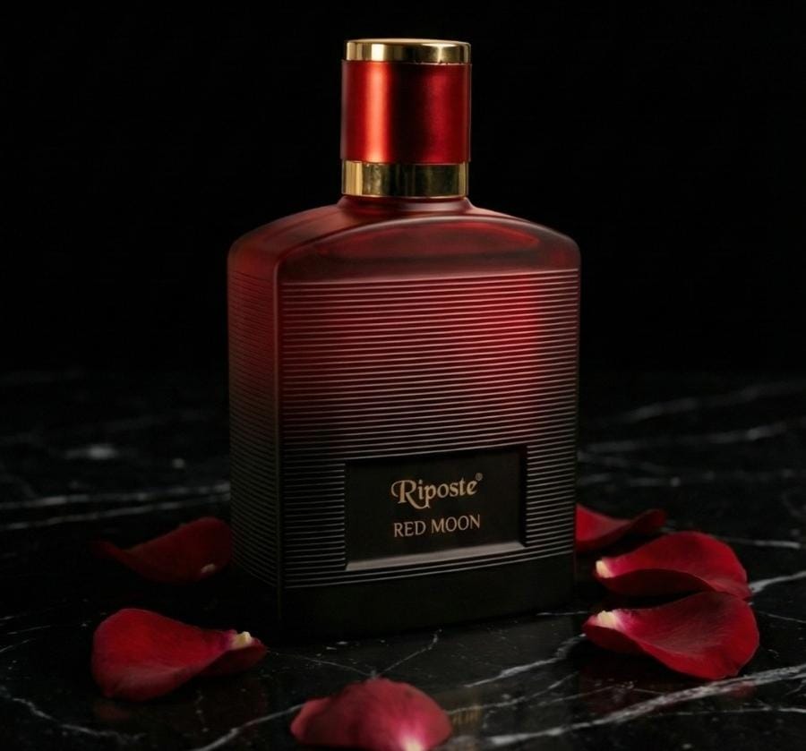 Riposte Red Moon-Sen Yürü. Kurtlar İzini Değil Kokunu Sürsünler